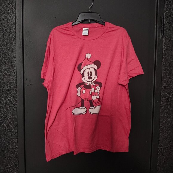 Vintage Style Mickey Mouse Christmas Holiday Red T-Shirt Size XL New Without Tag - Picture 1 of 3